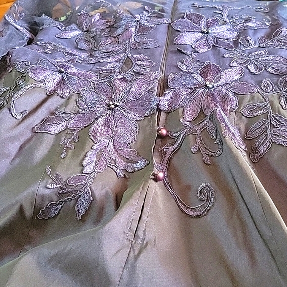 TERI JON RICKIE FREEMAN EGGPLANT/NAVY COLOR LACE ILLUSIONS FORMAL DRESS SZ6 - Picture 12 of 16